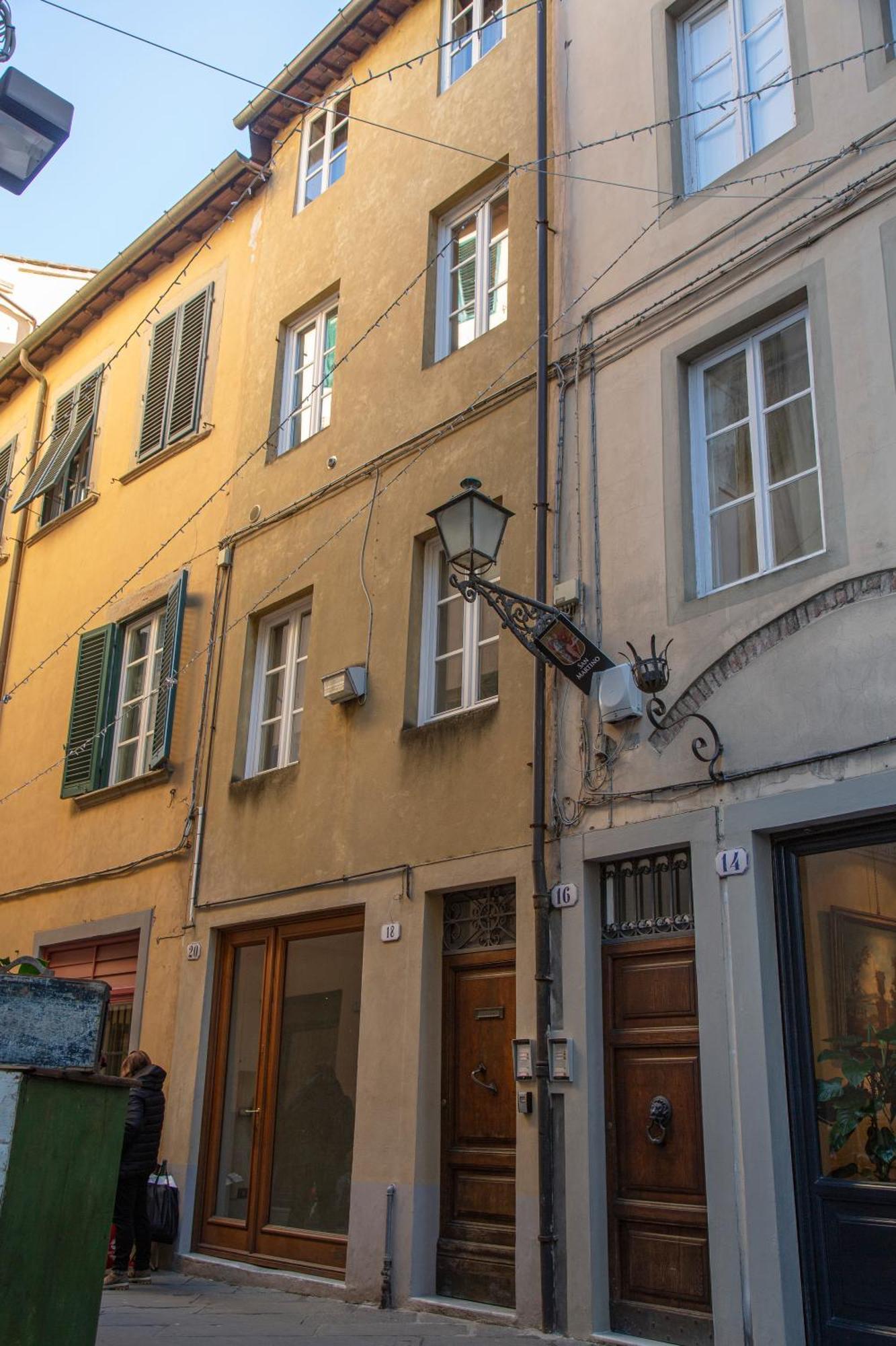 Nido Sui Tetti Di Lucca, Romantico E Centralissimo Kültér fotó